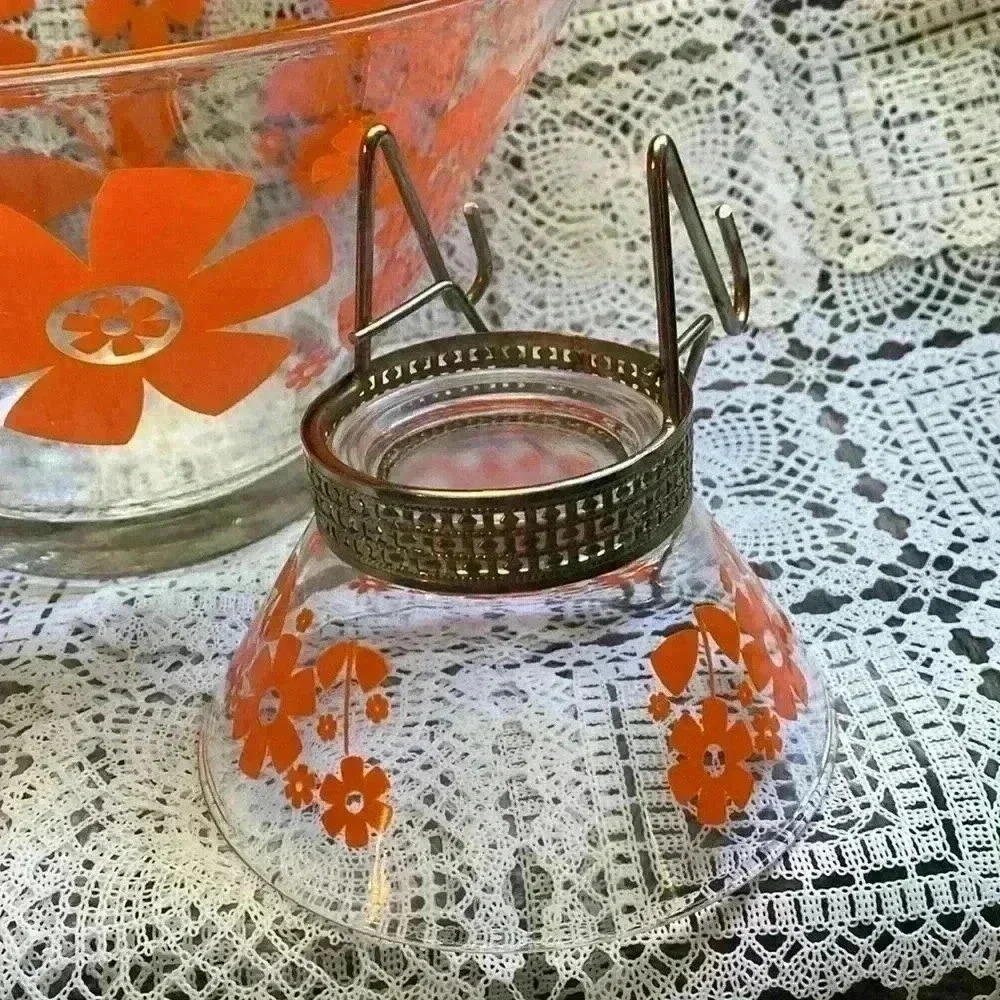 Mid-Century Atomic Daisy Flower Glass Chip &  Dip Serving Bowl Set - Picture 5 of 16